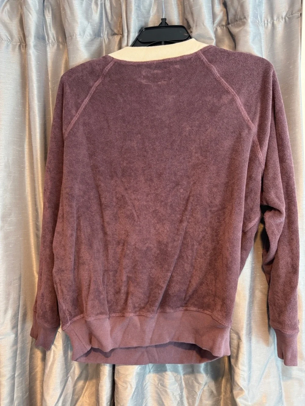 The Great Microterry V-Neck Sweatshirt in Vintage Mulberry size 1/S - Picture 4 of 5